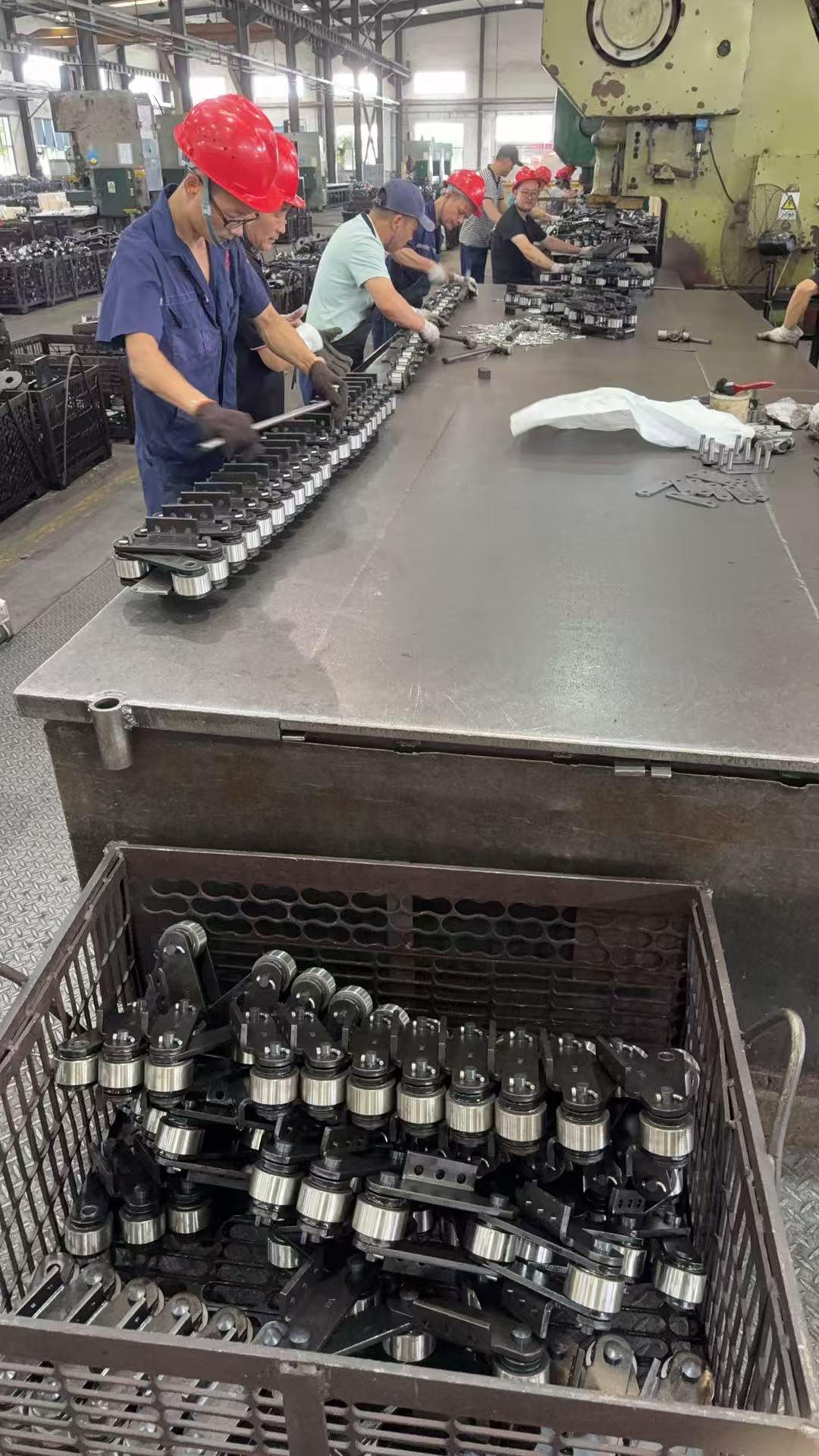 Another Batch of Marsh Buggy Excavator Track Chains was supplied to Overseas Market